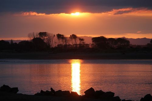 new zealand landscape maori