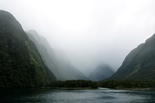 new zealand mountain river