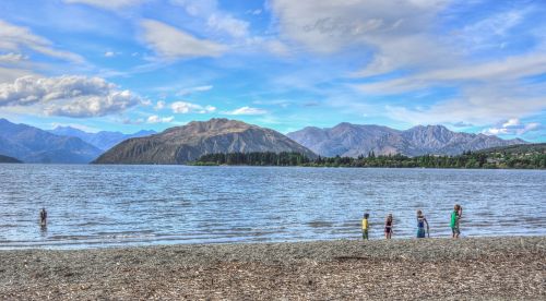 new zealand lake wanaka water