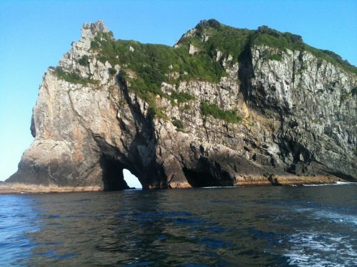 new zealand hole in rock bay of islands