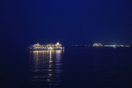 night cruise ocean