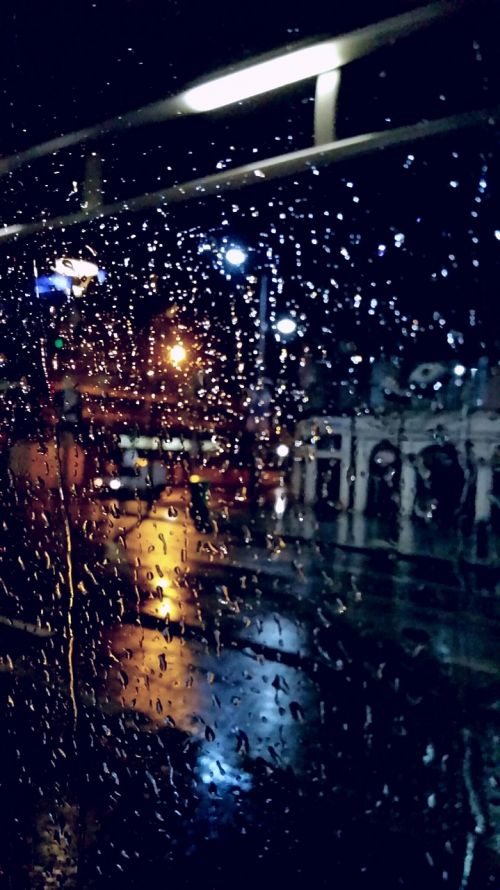 night rain window