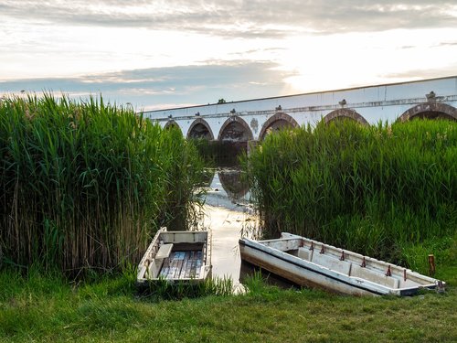 nine-arch bridge  hungary  hortobagy