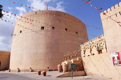 nizwa fort fort oman