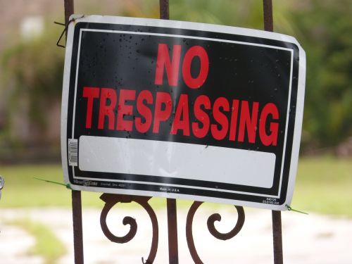 no trespassing keep out private property