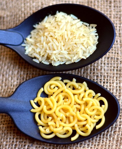 noodles  rice  spoon