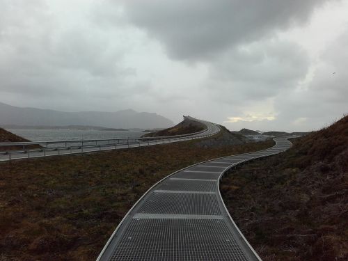 norway atlanterhavsveien storm