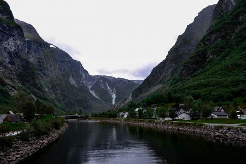 norway waterfall dahl