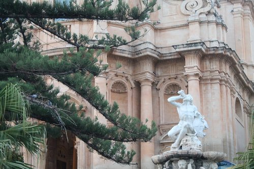 noto  sicily  architecture