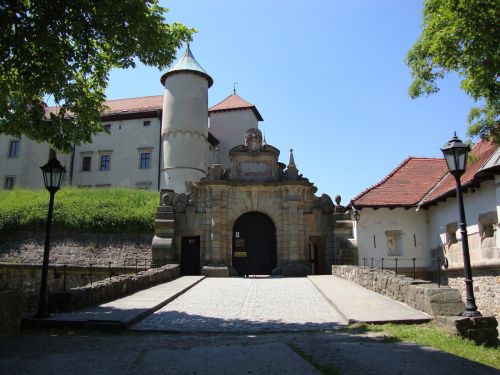 nowy wiśnicz poland castle