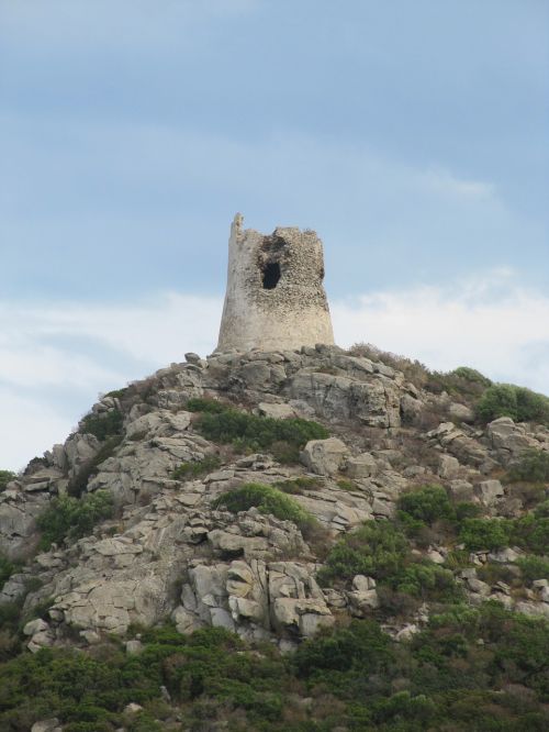 nuraghe tower historically