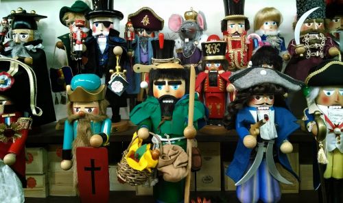 nutcracker christmas dolls