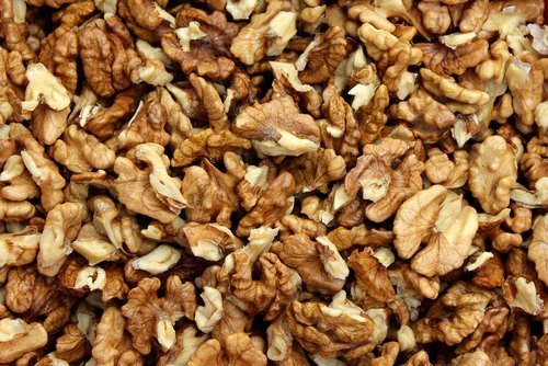 nuts  walnuts  snacks