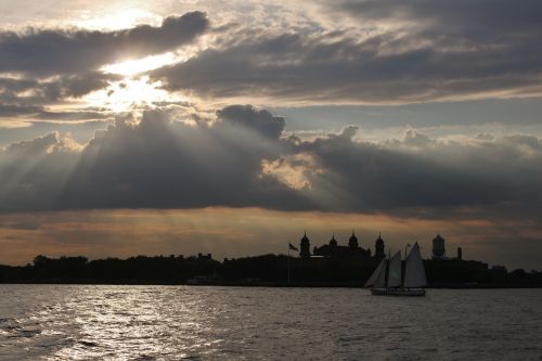 nyc sunset sailboat