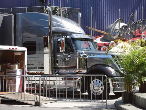 universal studio ob van mobile truck