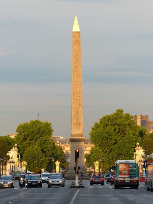 obelisk place de la concorde paris