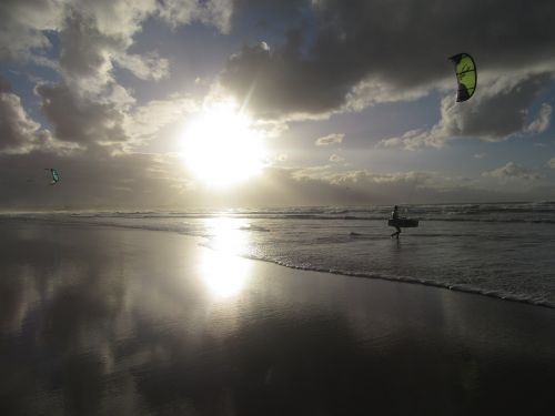 ocean kite flying