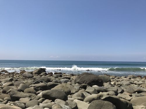 ocean stone waves