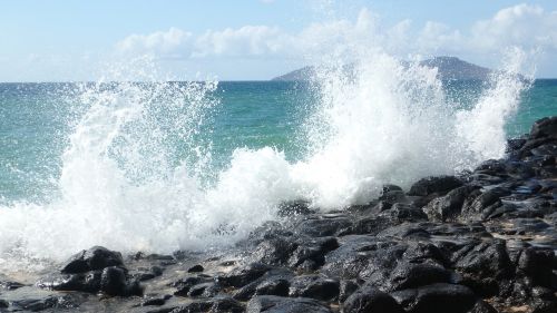 ocean splash beach