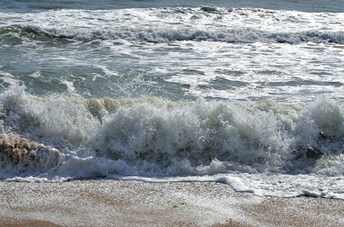 ocean  waves  foam