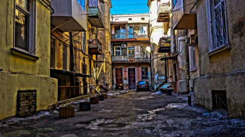 odessa yard balconies