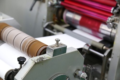 offset printing macine  printing services  bruchure printing