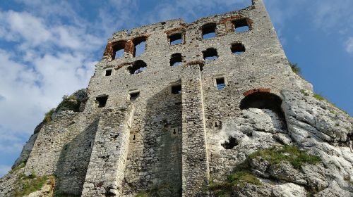 ogrodzieniec poland castle