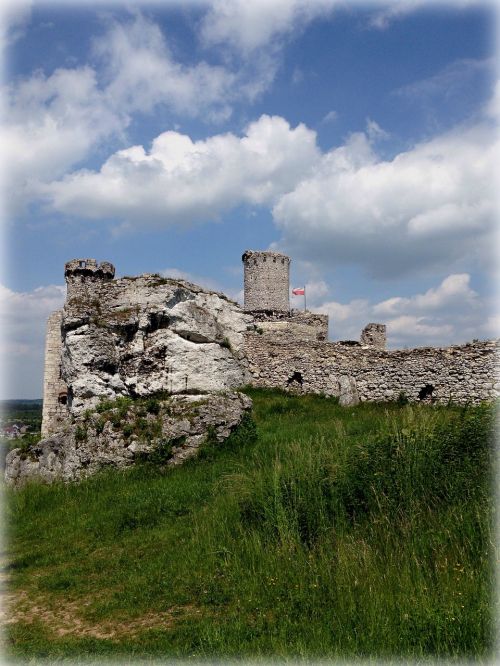 ogrodzieniec poland castle