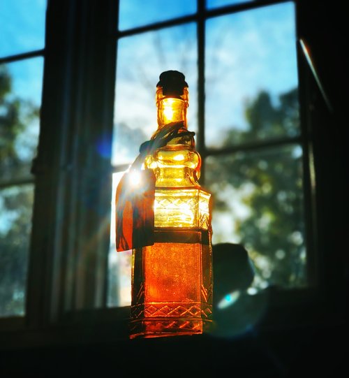 oil  light  bottle