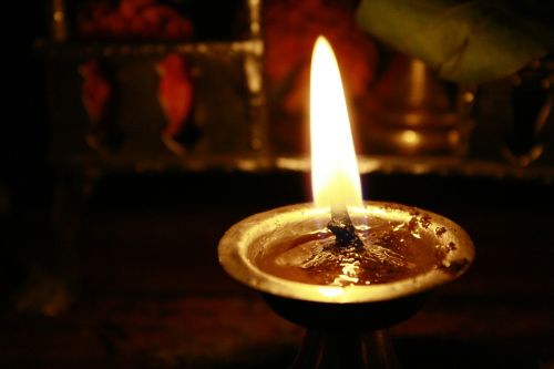 oil lamp hindu prayer