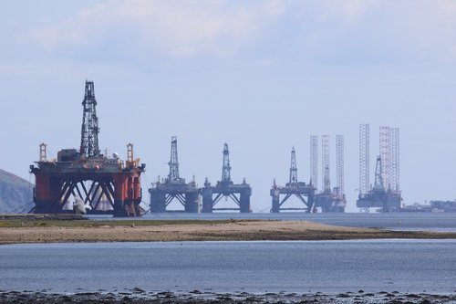 oil rig  scotland  cromarty firth