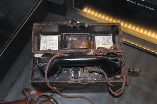 old  phone  rust