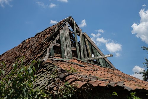 old  building  roof