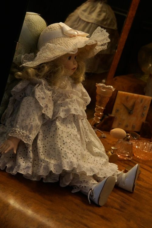 old doll toy museum