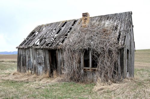 old farm house decay home