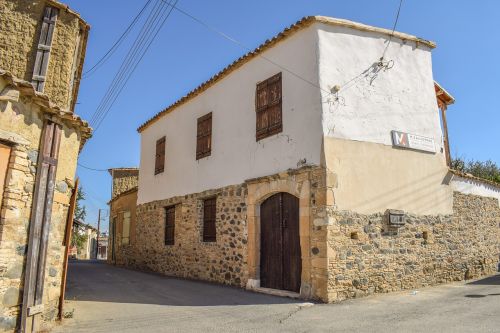 old house traditional architecture