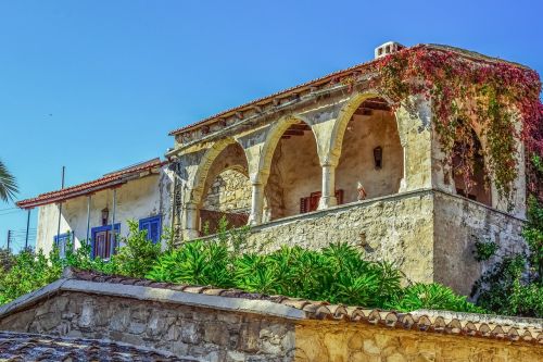 old house balcony architecture