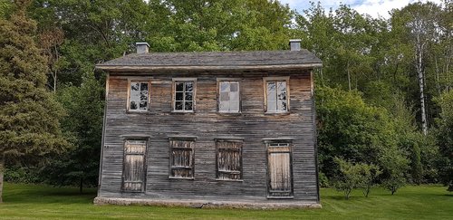 old house  windows  old