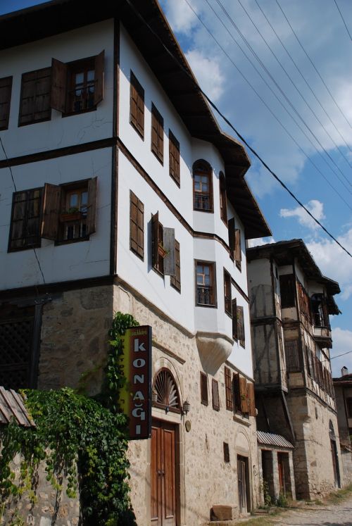 old mansion in safranbolu historic building street