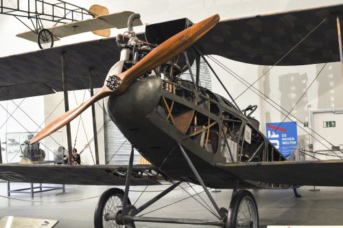 old plane muzij in munich propeler