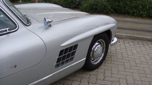 oldtimer silver mercedes