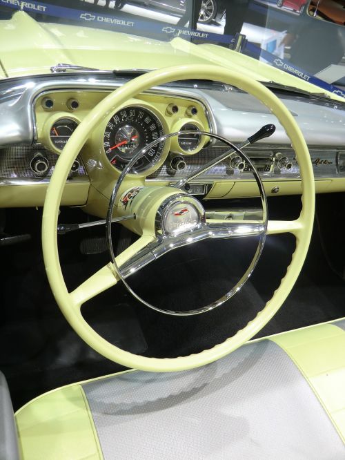 oldtimer chevrolet cockpit