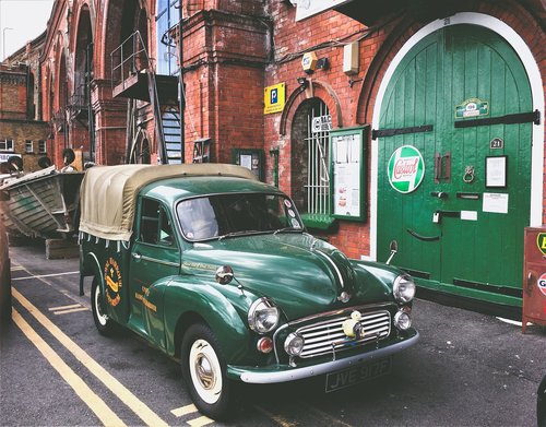 oldtimer  green  classic