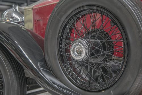 oldtimer wheel auto