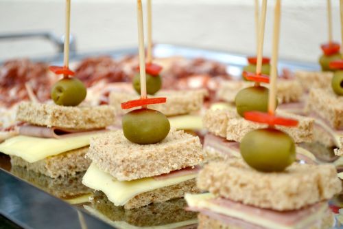 olives sánduche appetizers