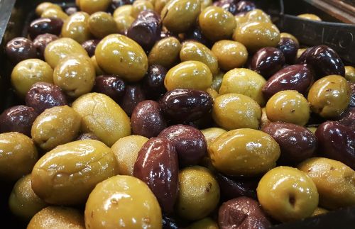 olives pitted gigante