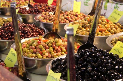 olives market cooking