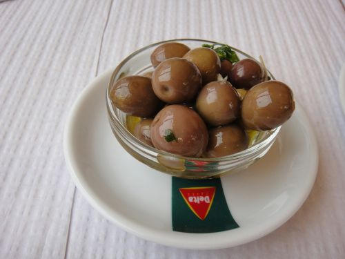 olives appetizer tapas