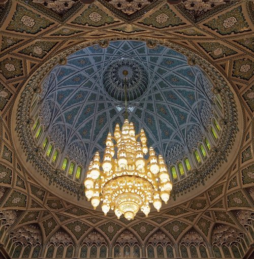oman  muscat  sultan qaboos grand mosque