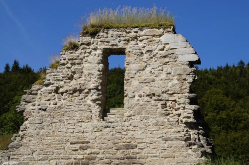 omberg sweden monastery ruins
